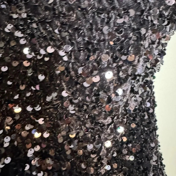 Women’s Black Sequin Mini Dress One Shoulder 3 Sequin Straps On Back Size 2 - Picture 7 of 7